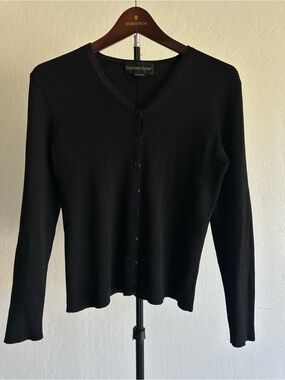 Classiques Entier Black Ribbed V-Neck Button-Front Cardigan